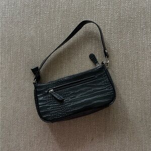 Elegant Black Crocodile-Embossed Women's Bag